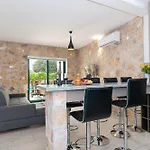 Romantic Oasis Villa *